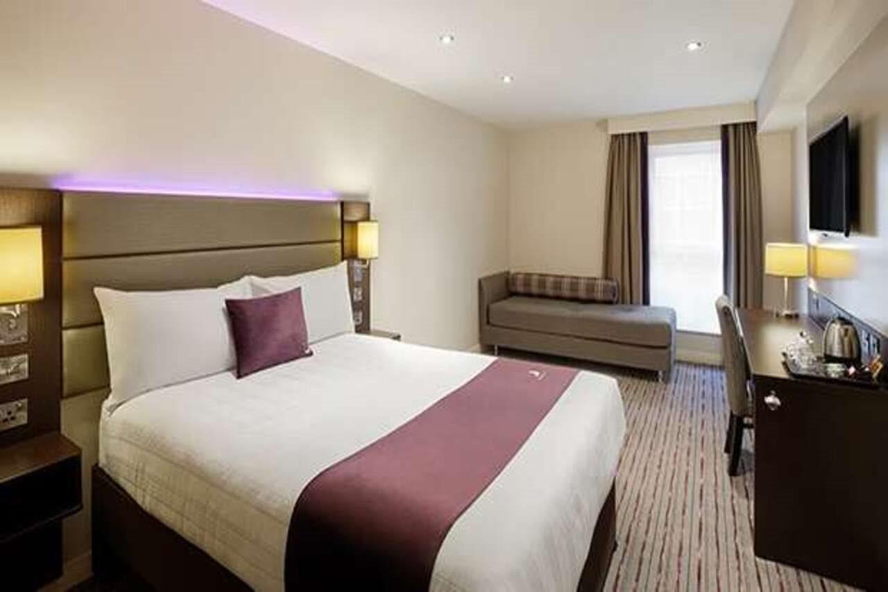 Premier Inn Bath City Centre Exterior foto